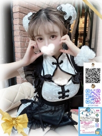 可憐で人形のような外見に