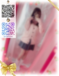 女の子は写真と一致しています