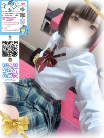 大胆かつ妖艶な雰囲気を纏い