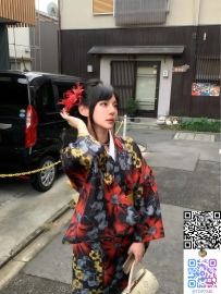 その瞳の奥に秘めた艶やかさは誰にも真似できない