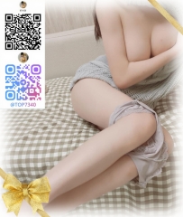 特に雪のような白さの美乳は