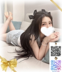 可愛らしい小柄な女性で