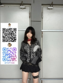 制服誘惑・アンダー系デート対応 無造作ヘアと伏し目がちな視線
