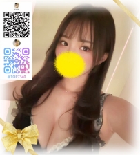 長くて色っぽい指先が魅力的