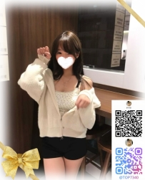 彼女の水多騷な姿勢で