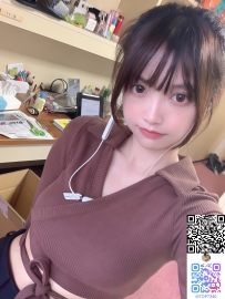 清楚な顔立ちとぱっちりした瞳が印象的な