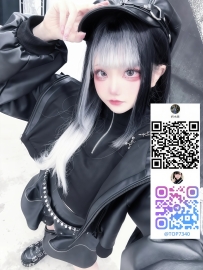 スタイル抜群×小悪魔ムード炸裂。視線ひとつで男心を翻弄する闇ギャル