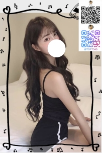 長い足と優雅なオーラを持つ