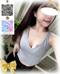 彼女はベッドで非常に積極的で