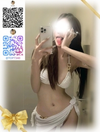 柔らかな笑みが印象的な女性です