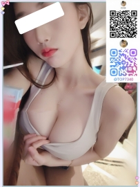 小さな口は舌使いが巧みで